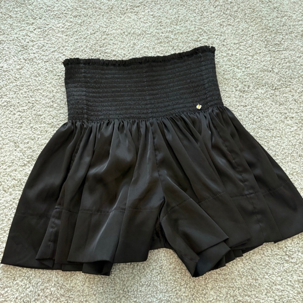 Natural Life Daisy Shorts Womens S Black Satin Smocked Waist Boho Festival Flowy